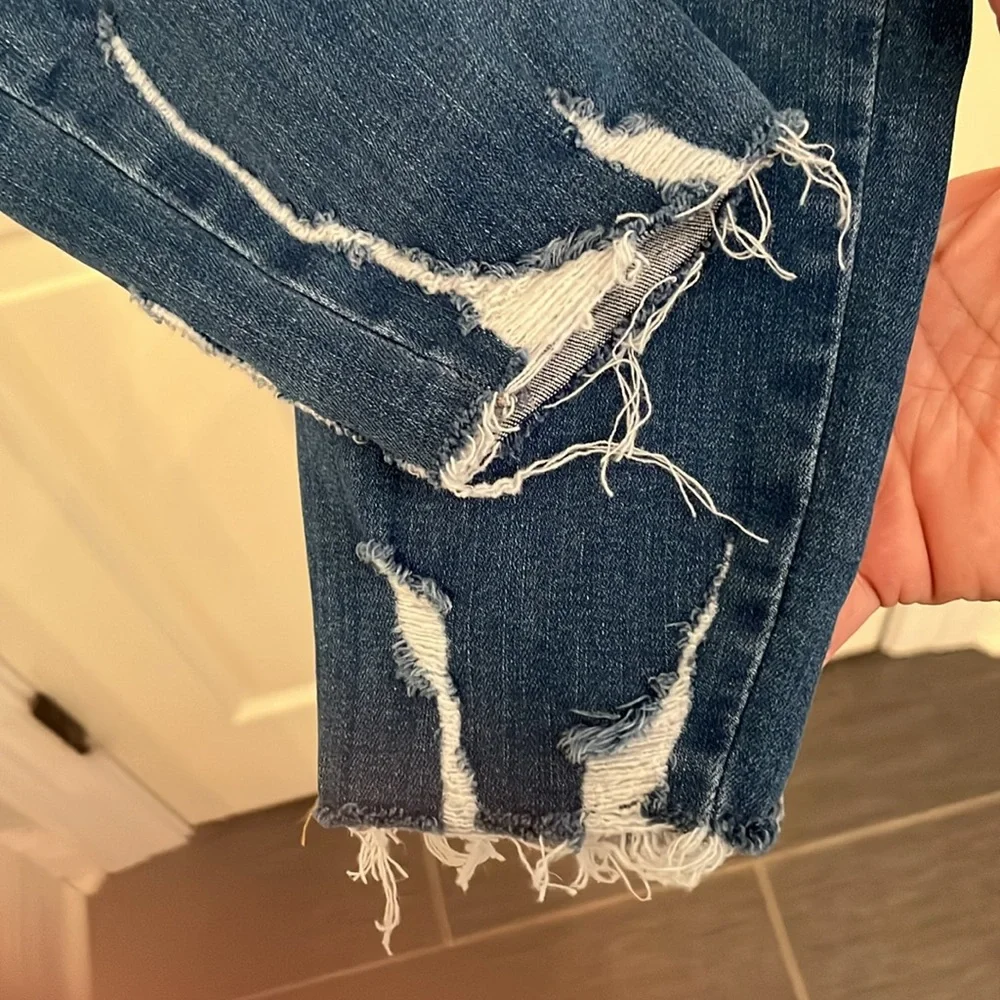 Free People Women’s Shark Bite Distressed High Rise Med Wash Skinny Jeans Sz‎ 27